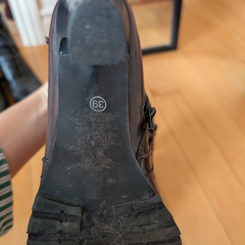 Women's Burgundy Ankle Boots - Picture 3 of 4